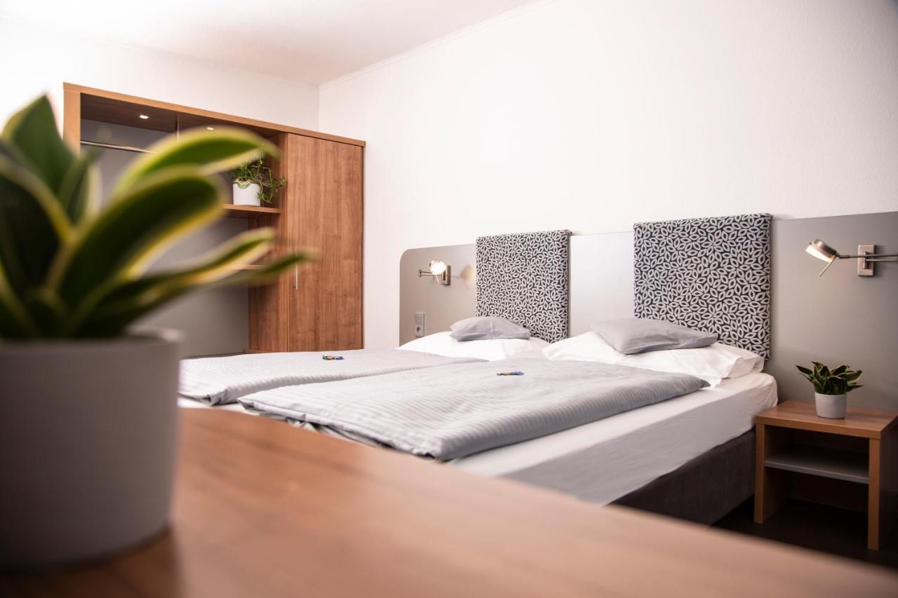 Hotel Russweiher Eschenbach in der Oberpfalz Bagian luar foto